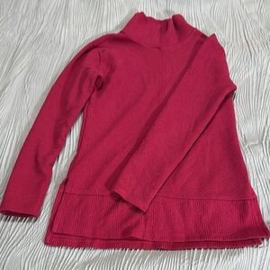 Women's cranberry mockneck tunic